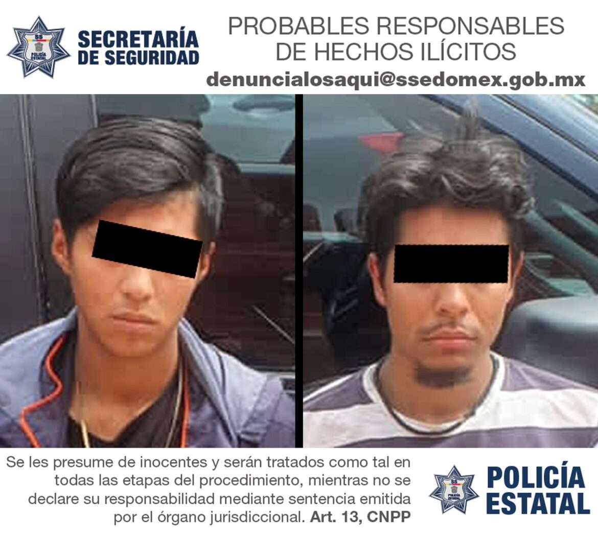 Elementos de la Secretaría de Seguridad del Edomex detienen a tres personas, entre ellas un menor de edad en posesión de 15 tarjetas de instituciones bancarias