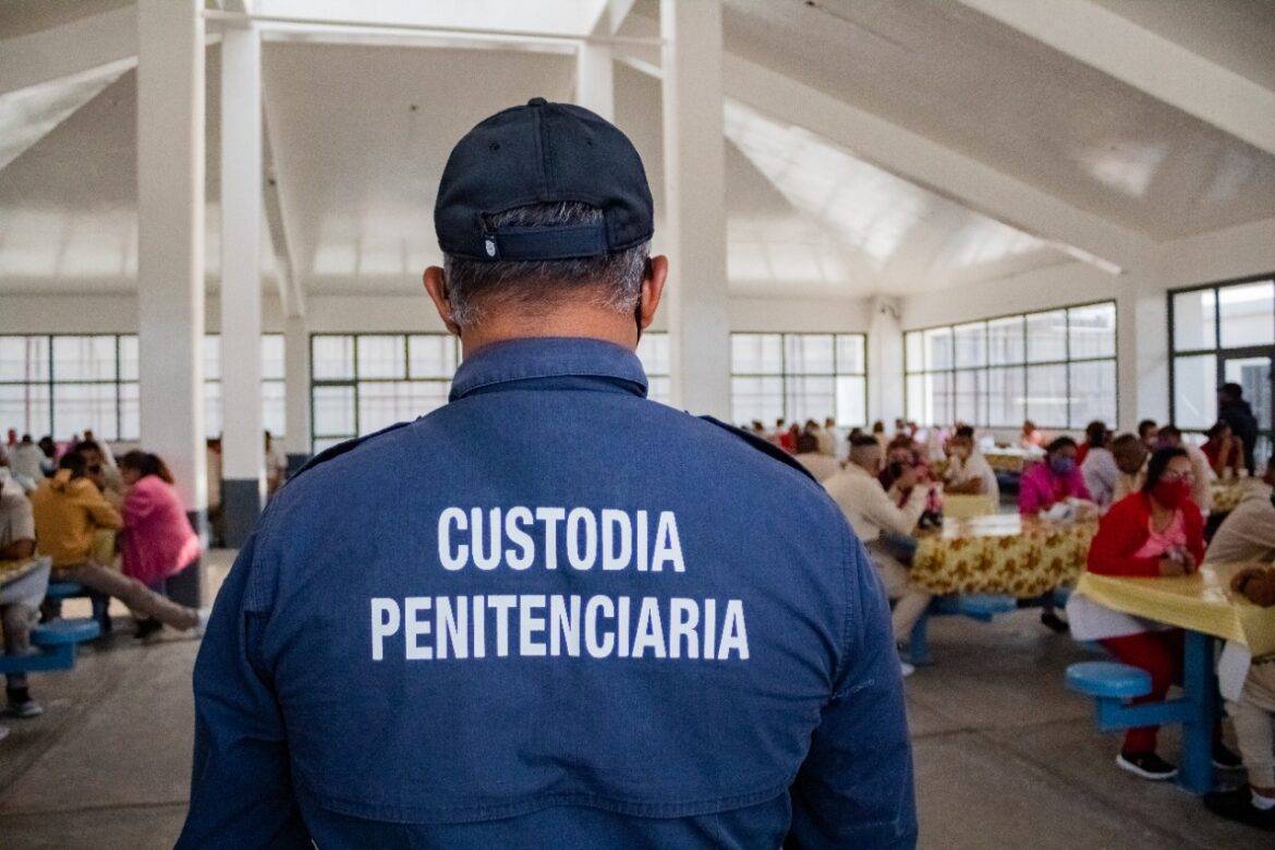 Secretaría de Seguridad prepara cenas especiales de Navidad y Año Nuevo en los centros penitenciarios y de reinserción social mexiquenses
