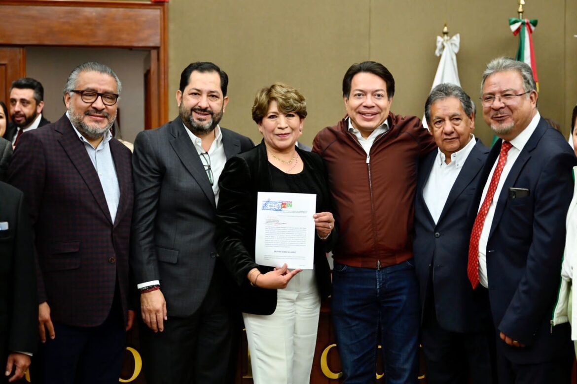 Delfina Gómez se registra como candidata a gobernadora del Estado de México