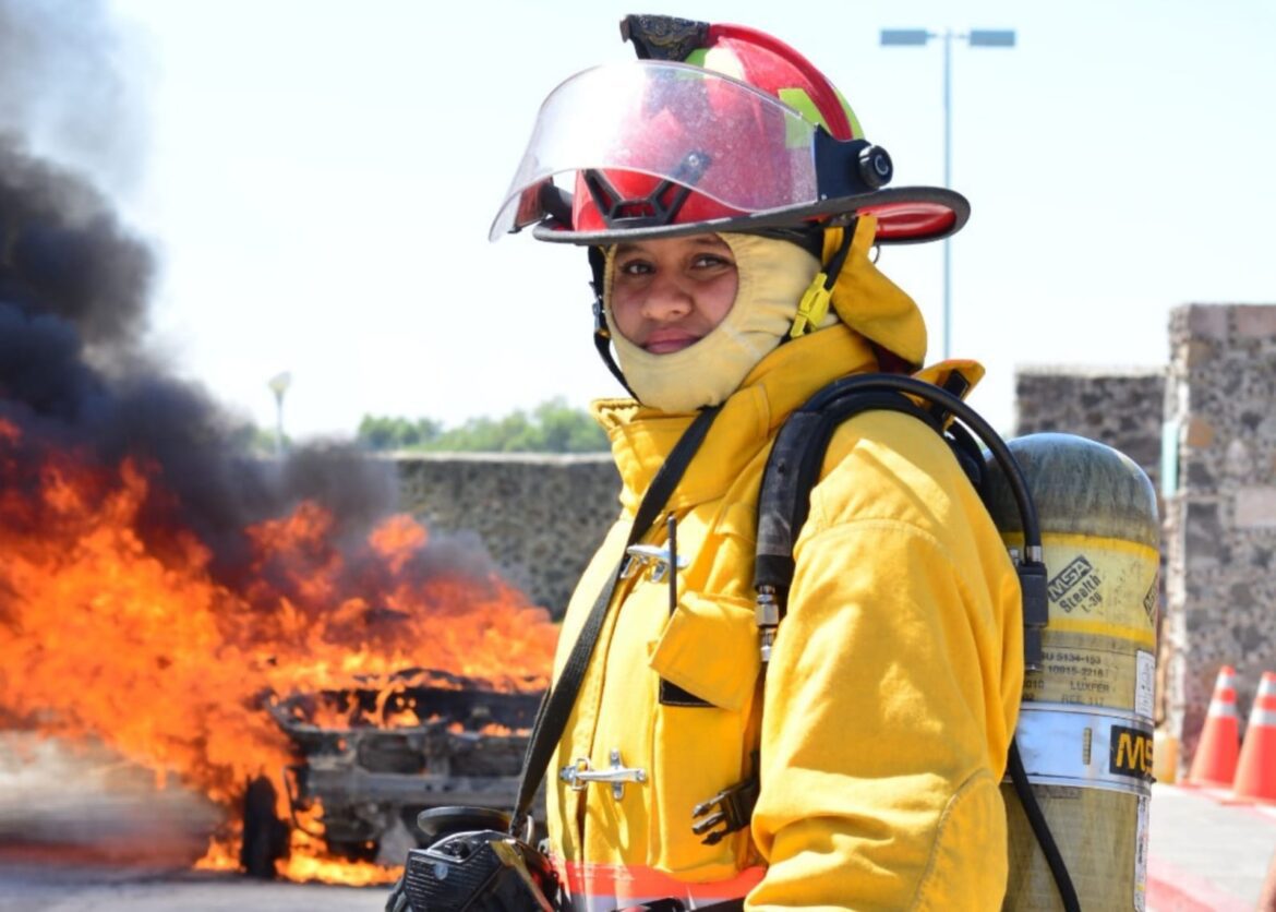 Cuenta Edoméx con mujeres bomberas comprometidas con los mexiquenses