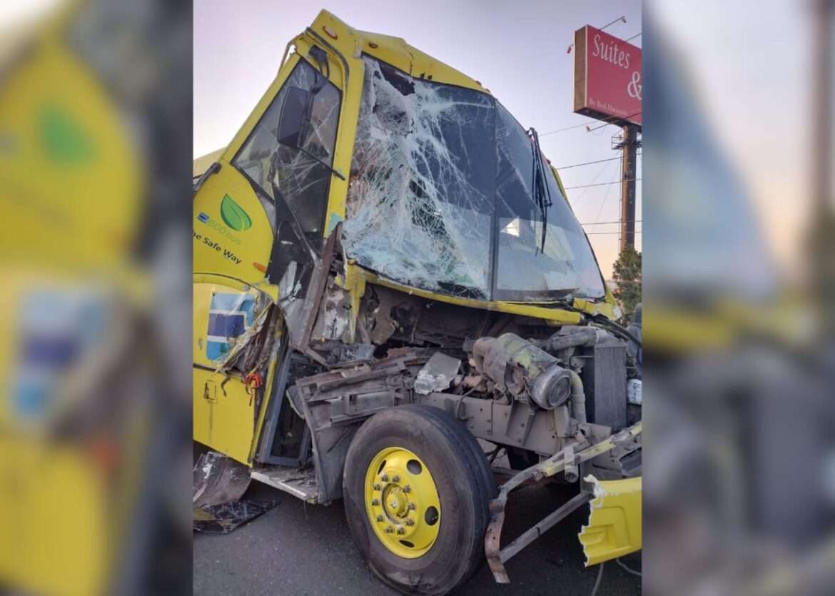 Camionazo en México-Toluca deja siete personas lesionadas