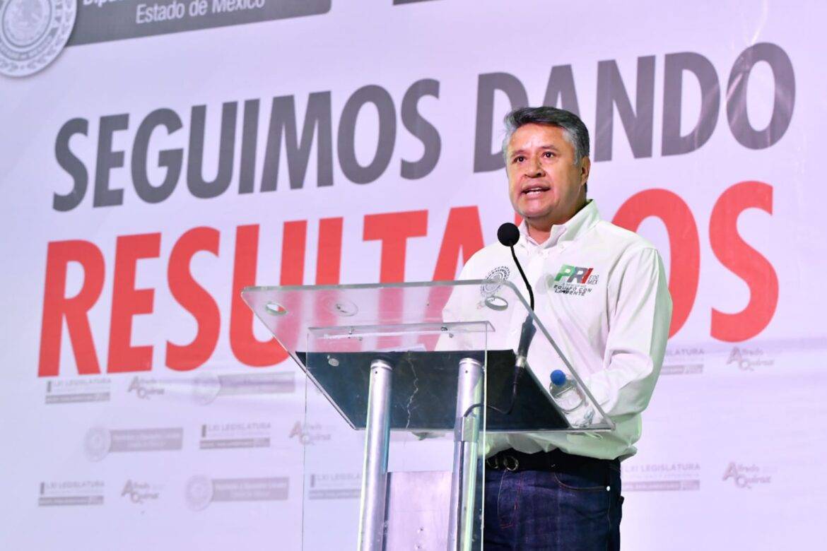 Rinde Alfredo Quiroz Primer Informe Legislativo y de Gestión