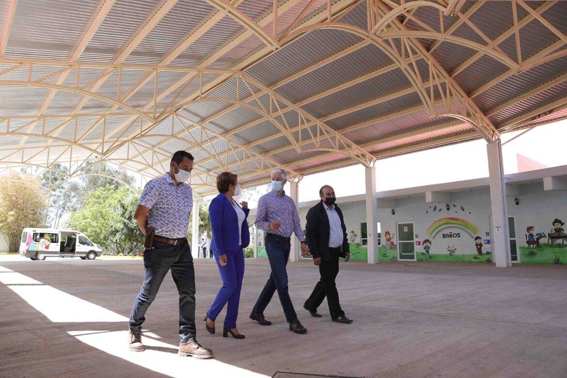 Entrega Alfredo del Mazo la rehabilitación del centro de atención múltiple «Profra. Anne Sullivan» en Villa Guerrero