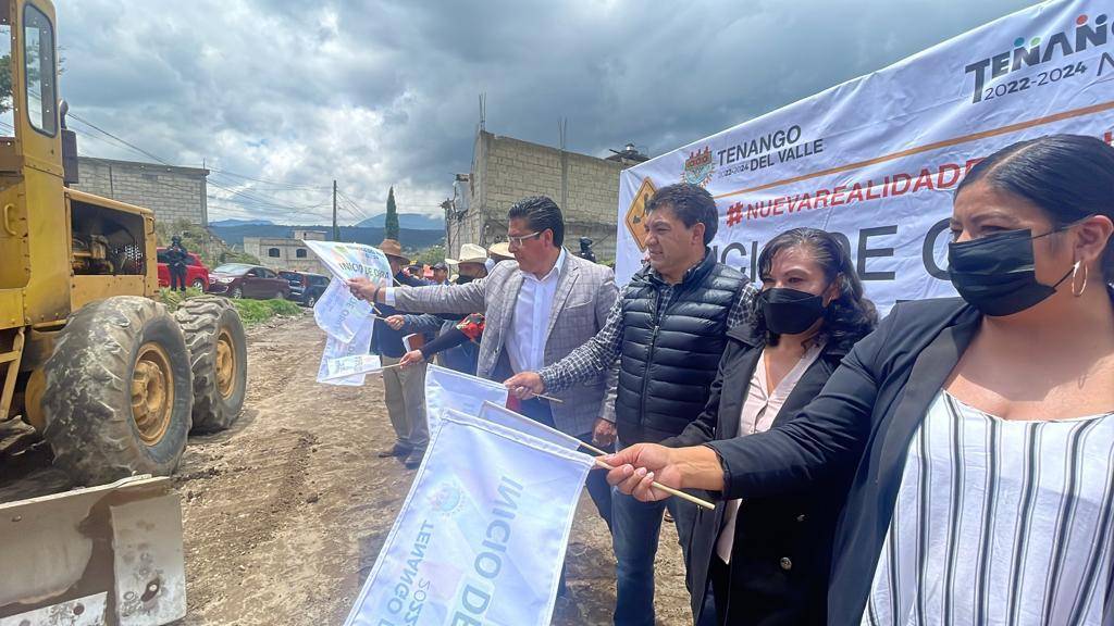 En Tenango del Valle dan banderazo a inicio de obra en San Miguel Balderas