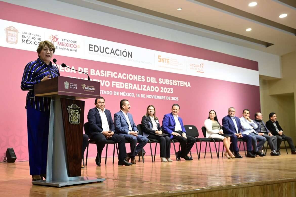 Gobernadora Delfina Gómez basifica a 4 mil docentes en primeros dos meses de administración