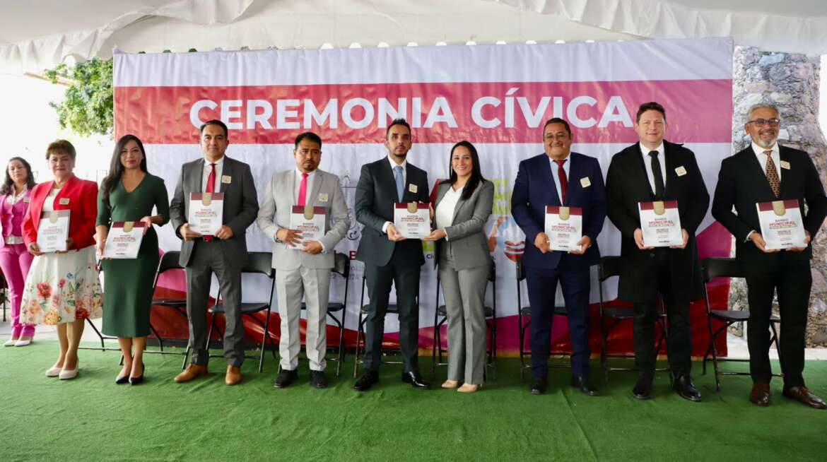 Michelle Núñez promulga Bando Municipal 2024 en Valle de Bravo