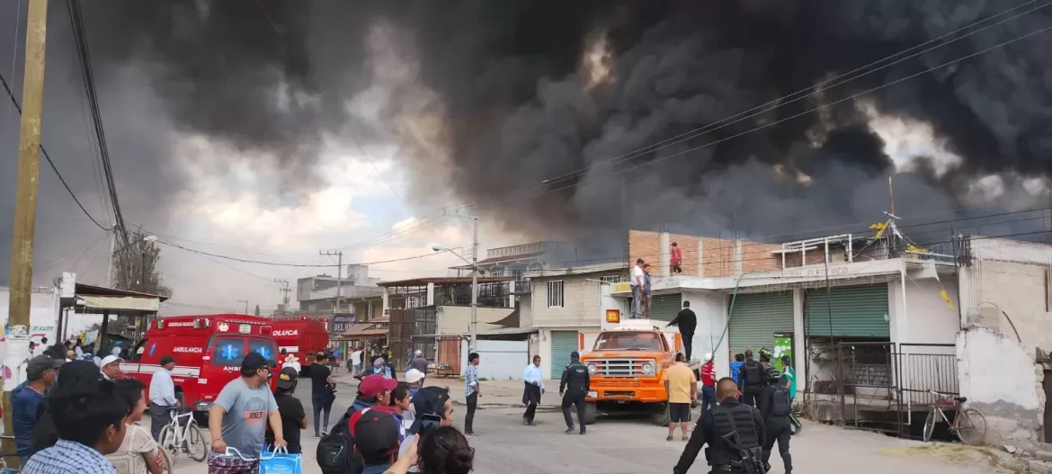 Incendio de lote baldío moviliza cuerpos de emergencia en San Andrés Cuexcontitlán