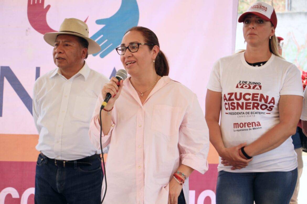 Azucena lleva sus propuestas de agua a las colonias de Ecatepec