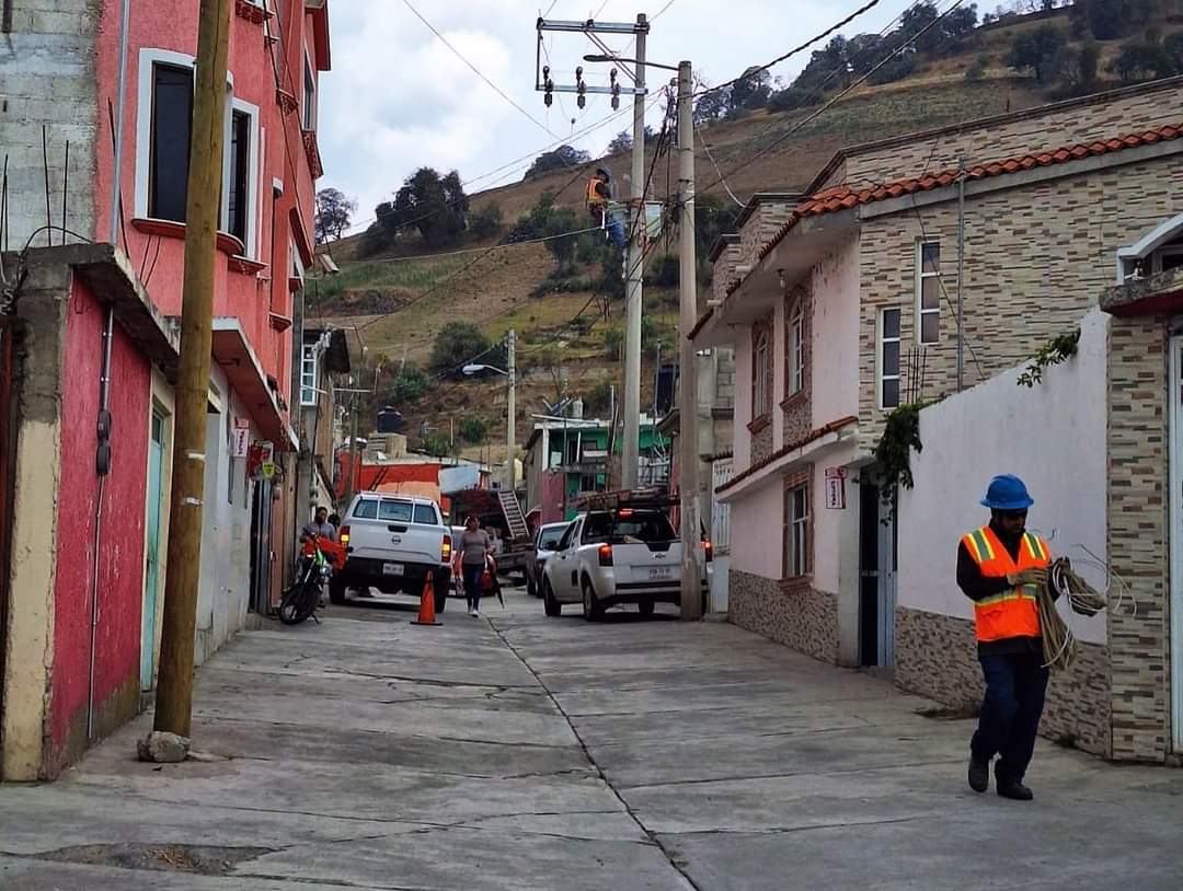 Mejoras en alumbrado público en Tenango del Valle