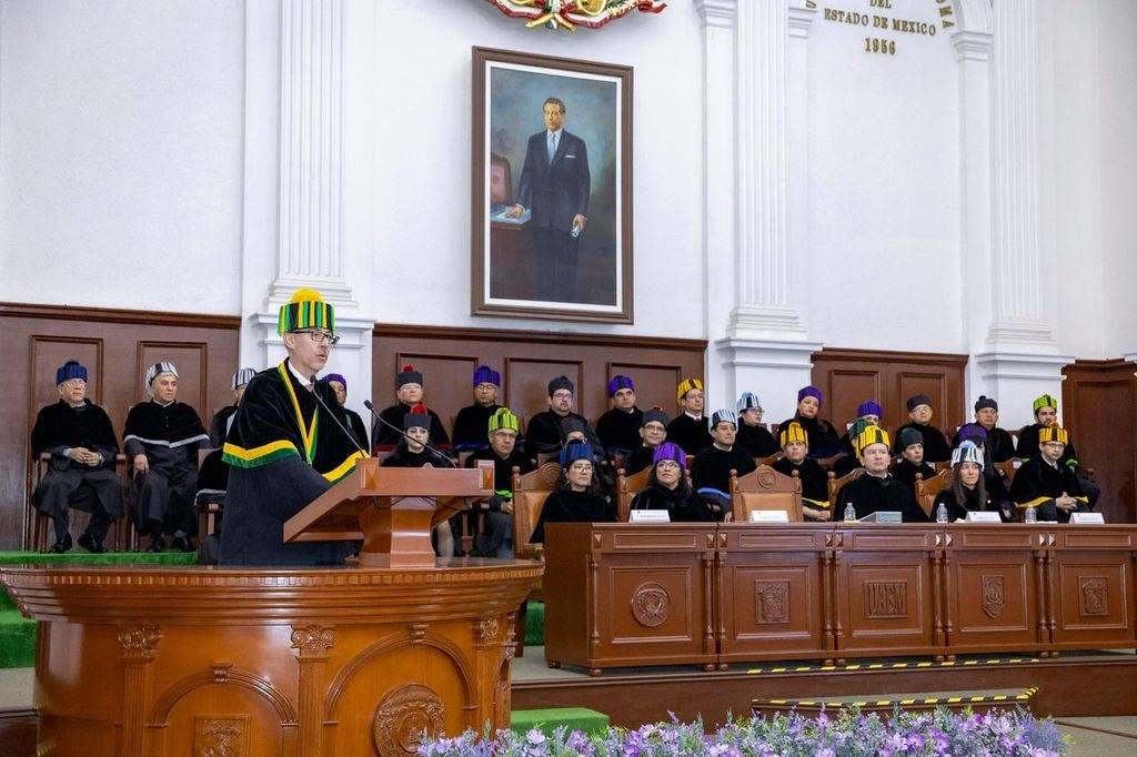 UAEMéx alcanza tres mil 102 personas posgraduadas en la presente administración; “Se reconoce su deseo por desarrollar al máximo su potencial”: CEBD