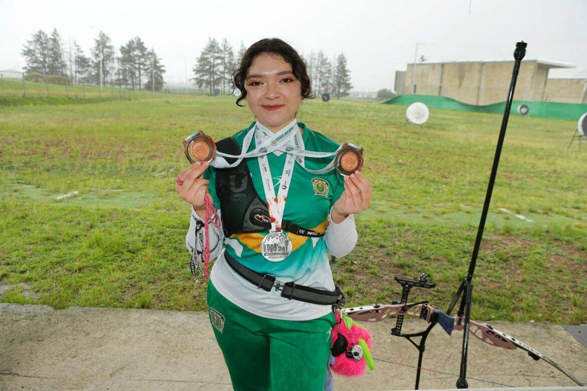 Deporte, herramienta útil para superar tus miedos: María Rebeca Sánchez Vega, arquera de la UAEMéx