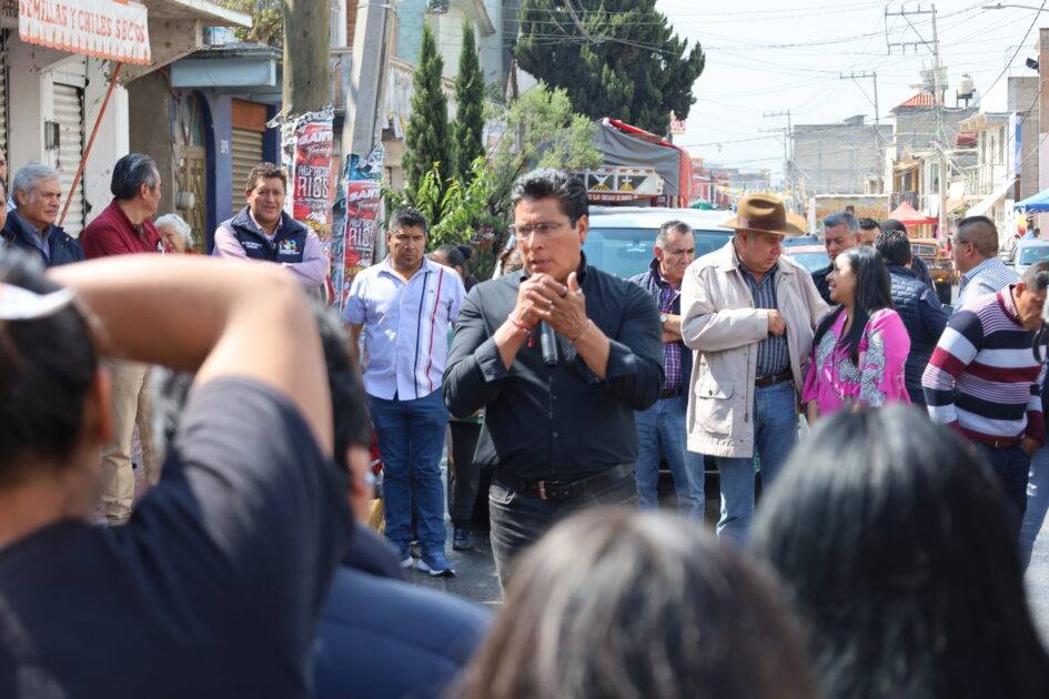 Entrega Roberto Bautista dos importantes obras en Tenango del Valle