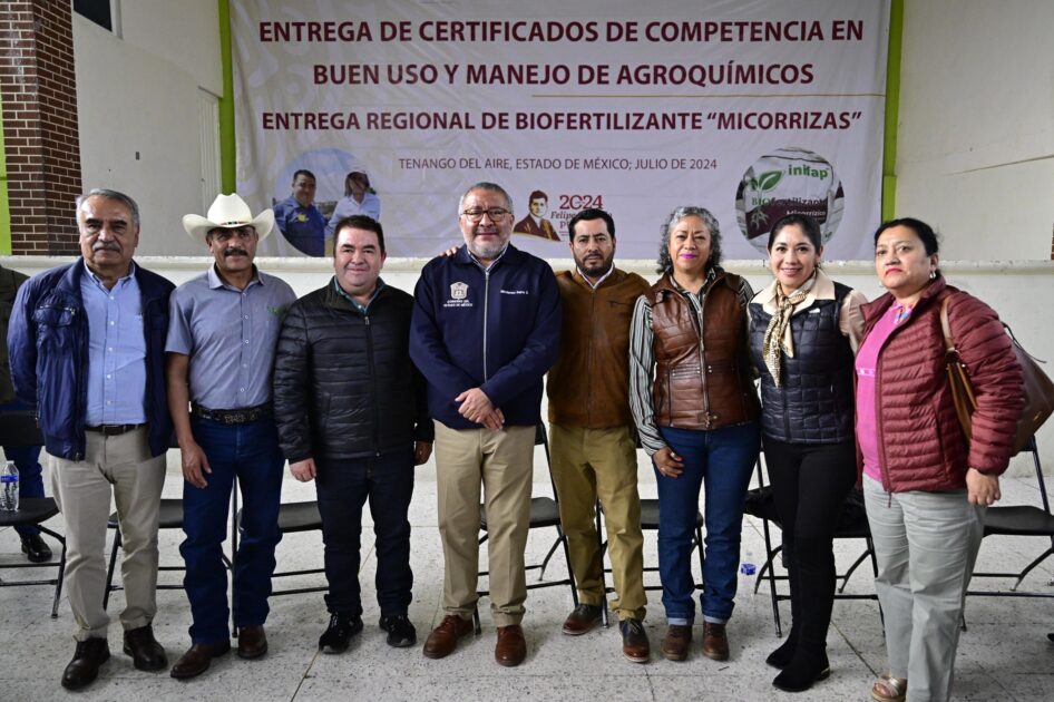 Gobierno Federal y del Estado de México entregan 72 mil toneladas de fertilizante a productores del campo