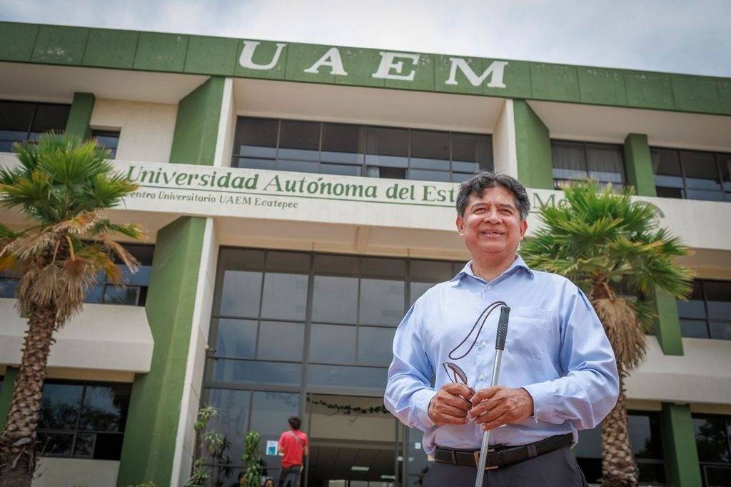 José Juan Luna Padilla es invidente y en la UAEMéx encontró un espacio de inclusión para estudiar