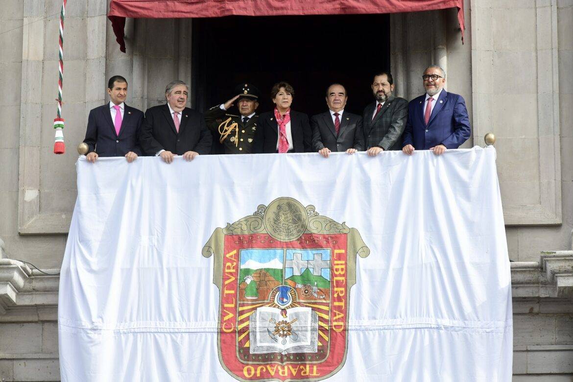 Encabeza Gobernadora Delfina Gómez Álvarez desfile por el CCXIV Aniversario de la Independencia de México