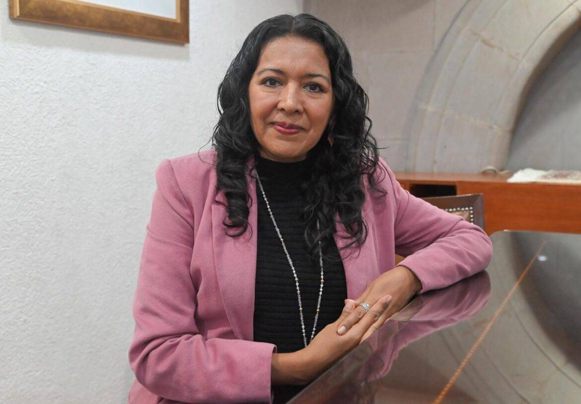 Violeta Huerta rinde protesta como directora de Comunicación Social del Congreso local