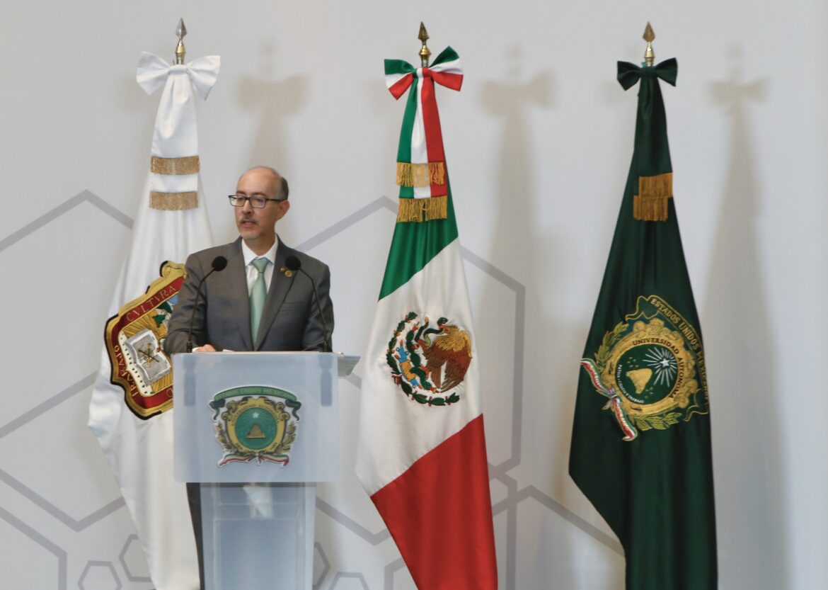 Segundo Informe: UAEMéx consolida su prestigio a nivel nacional e internacional por sus aportaciones científicas, sociales y culturales