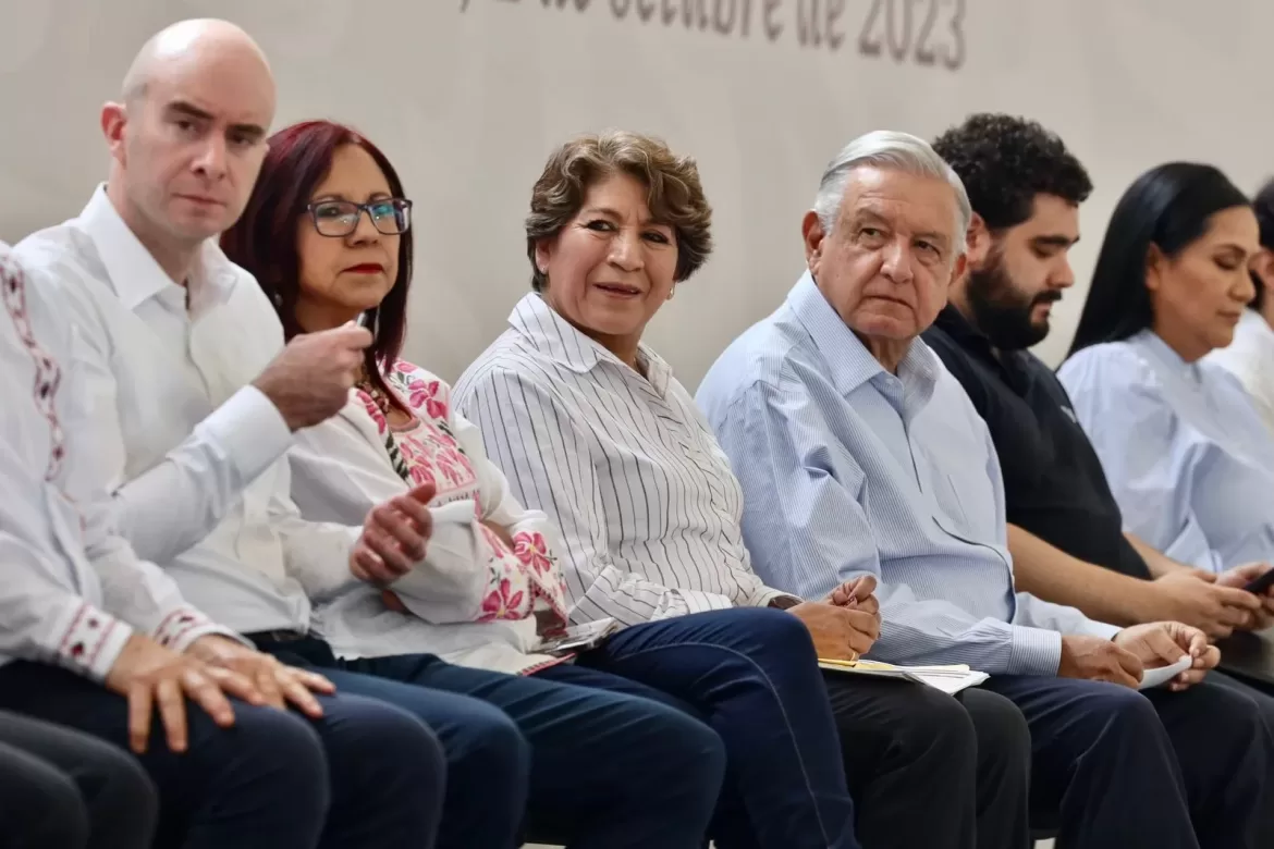 Becas para estudiantes de Educación Básica y de Universidad en Valle de Chalco se duplicarán, aseguran el Presidente López Obrador y la Gobernadora Delfina Gómez