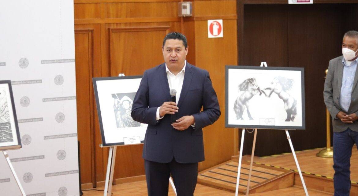 Abraham Saroné inaugura exposición “Entintados, Realidad y Ficción” en Congreso Mexiquense