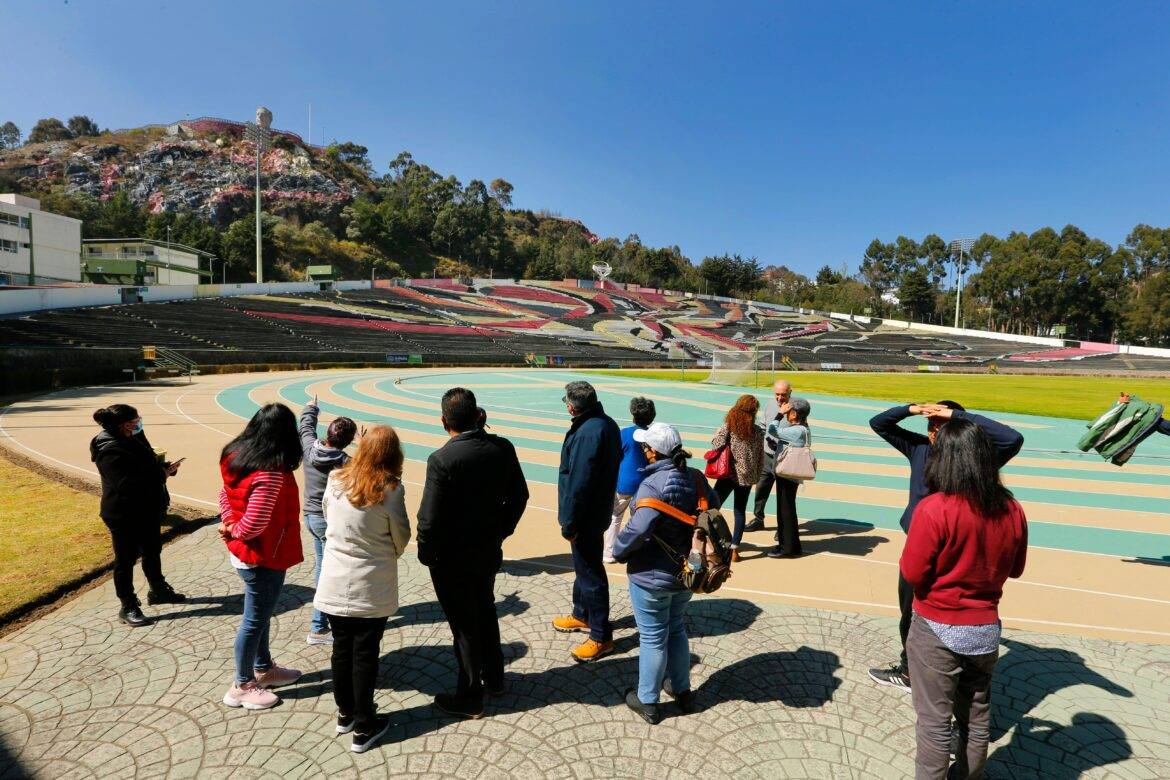 Recuerda UAEMéx legado de Leopoldo Flores, con recorrido guiado en Ciudad Universitaria