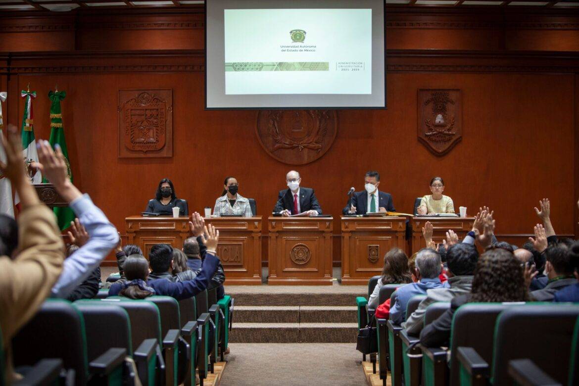 Crece UAEMéx oferta académica en centros universitarios y unidades académicas profesionales