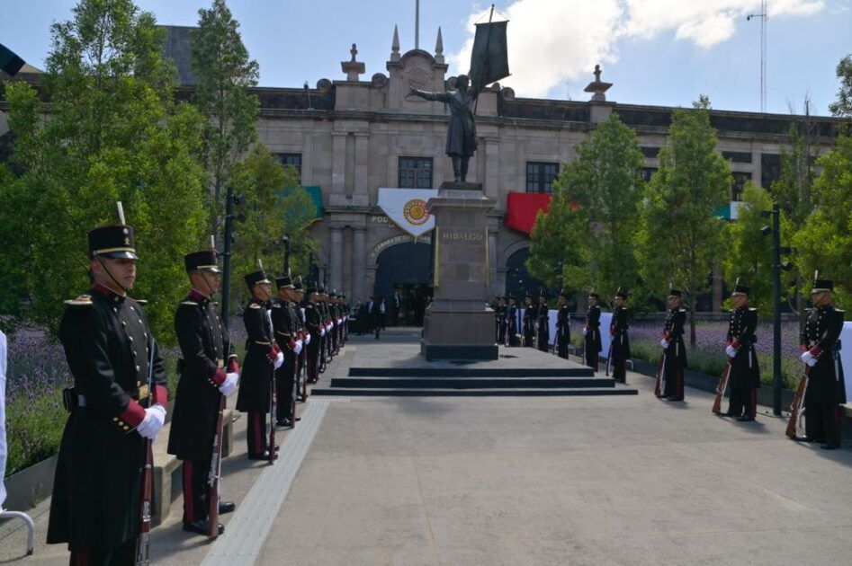 Congreso de Edomex rinde homenaje al Heroico Colegio Militar