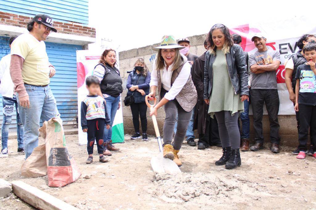 Trabaja Evelyn Osornio Jiménez haciendo equipo con la gente