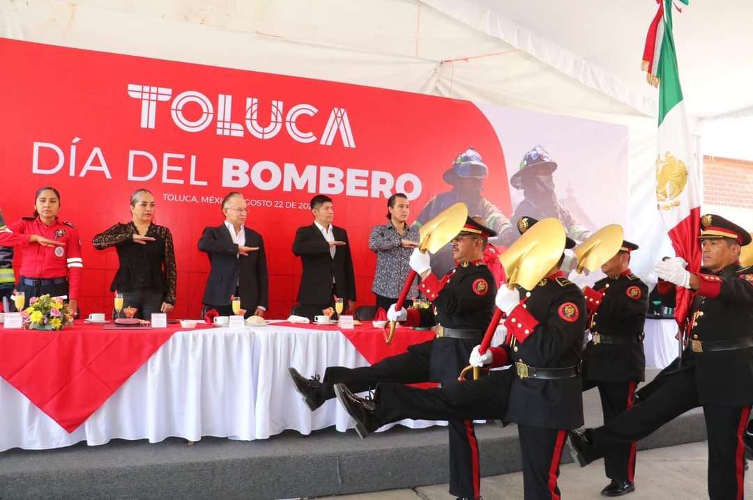 Reconocen a Heroico Cuerpo de Bomberos de Toluca