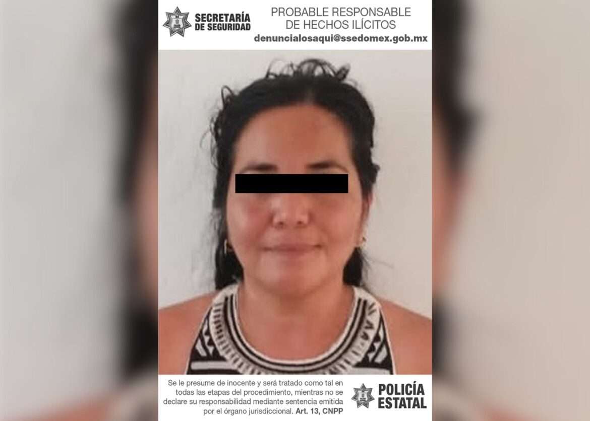 Elementos de la Secretaría de Seguridad del Edomex aseguraron un automóvil probablemente utilizado en los delitos de robo a casa habitación y robo de vehículo con violencia