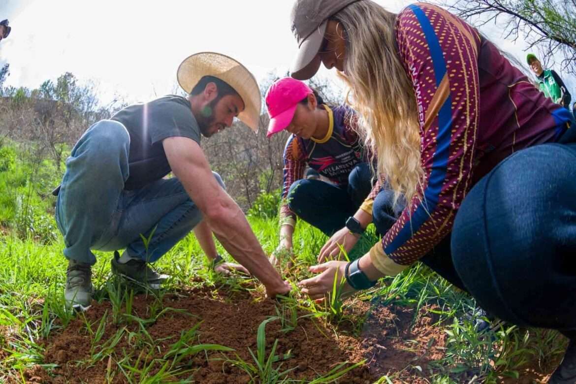 Con más de 40 municipios visitados, continúa «Pepe» Couttolenc reforestación y agradecimiento por el Edoméx