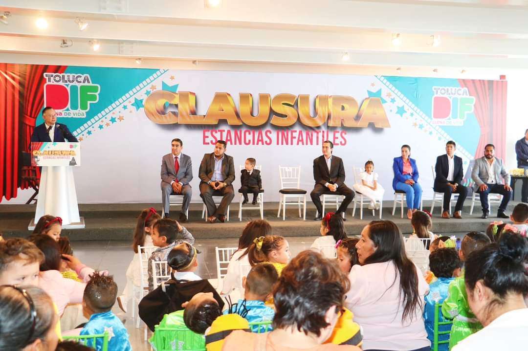 Presidente del DIF Toluca y alcalde Raymundo Martínez celebran la clausura del ciclo escolar en las estancias infantiles