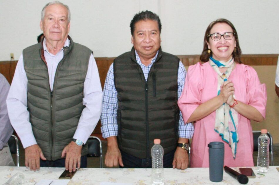 Azucena Cisneros Coss, Camilo Murillo y Faustino de la Cruz